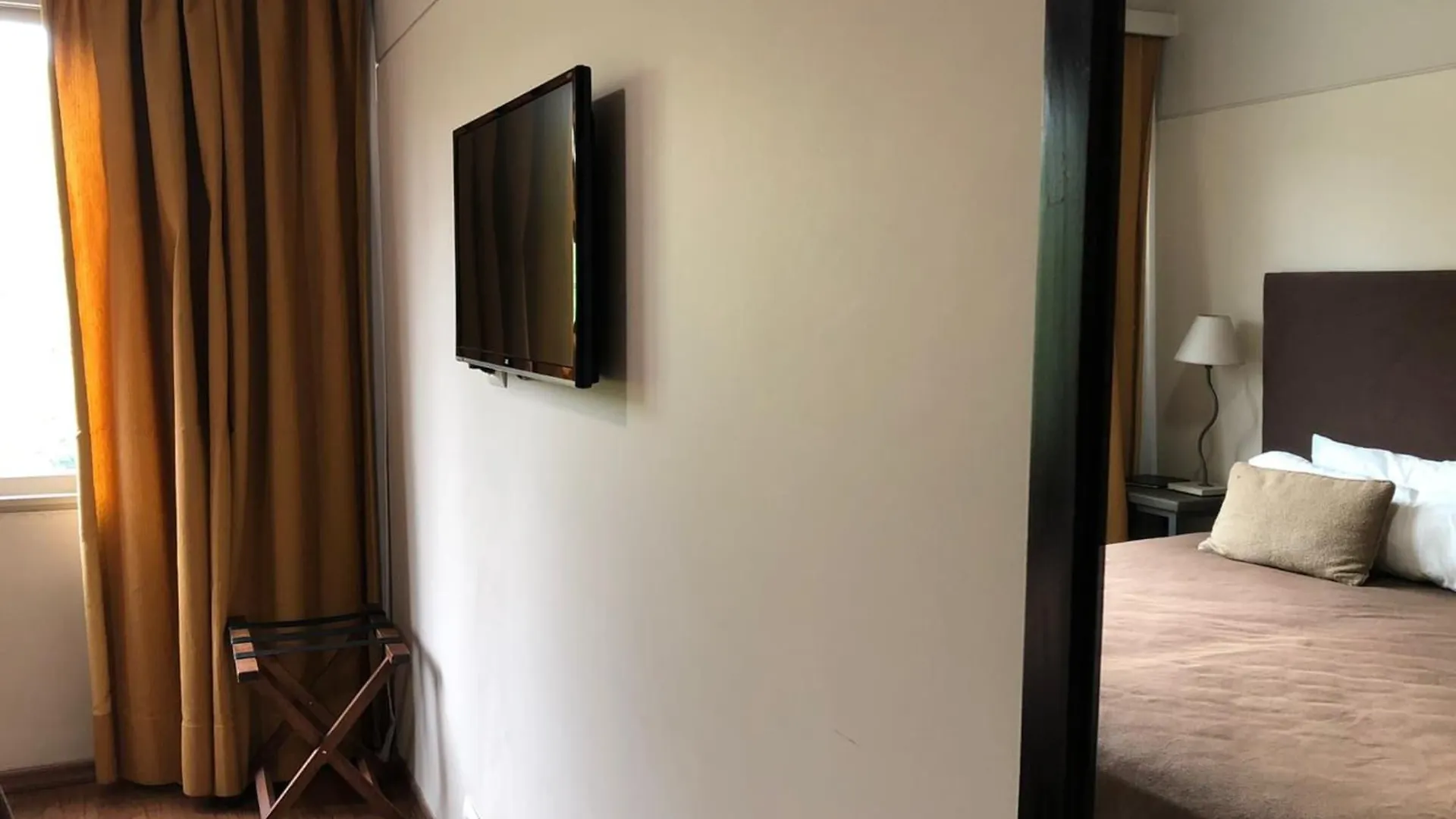 Hotel Raices Aconcagua Μεντόζα 4*,